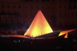 Glühende Pyramide, Karlsruhe 2001